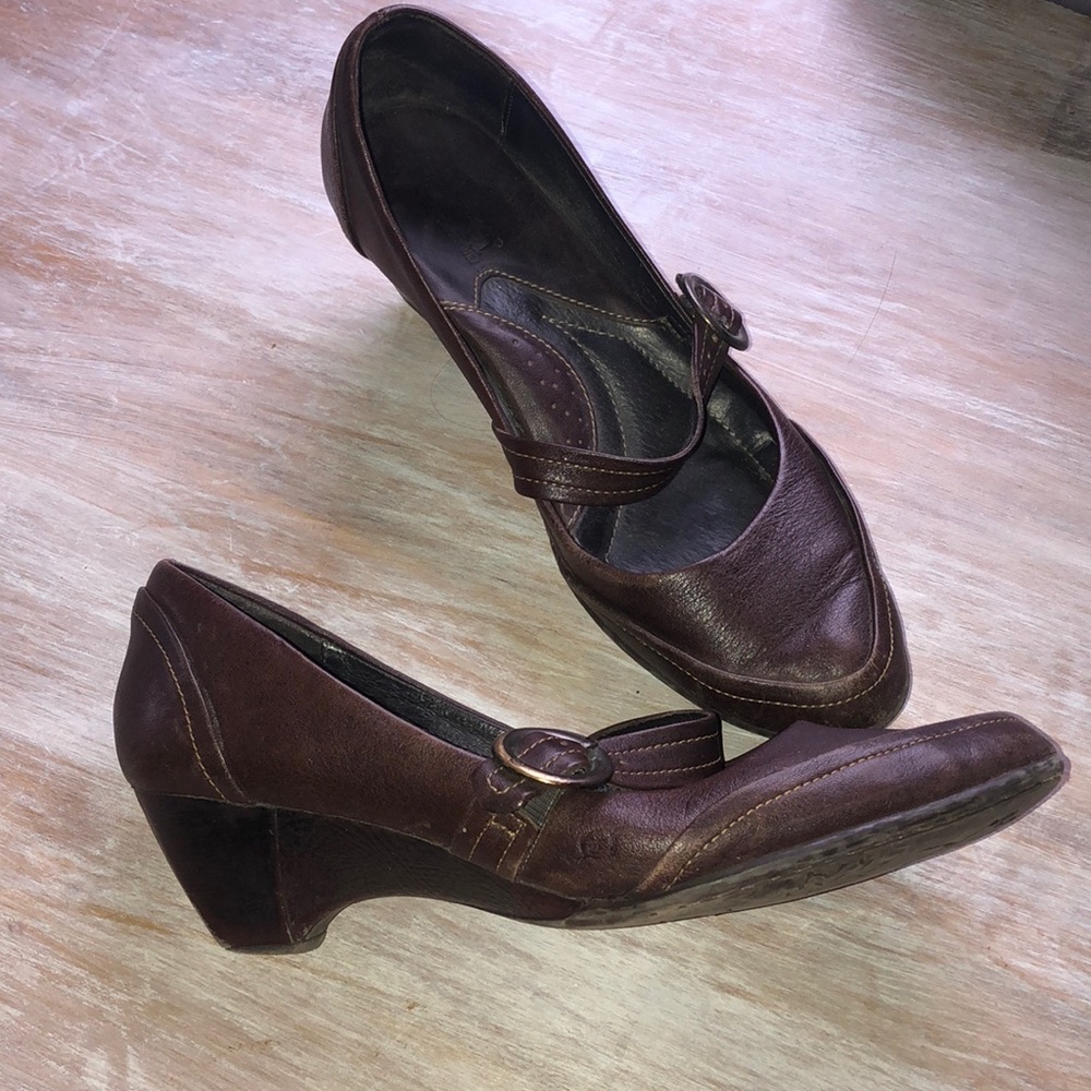 BORN MaryJanes Brown leather